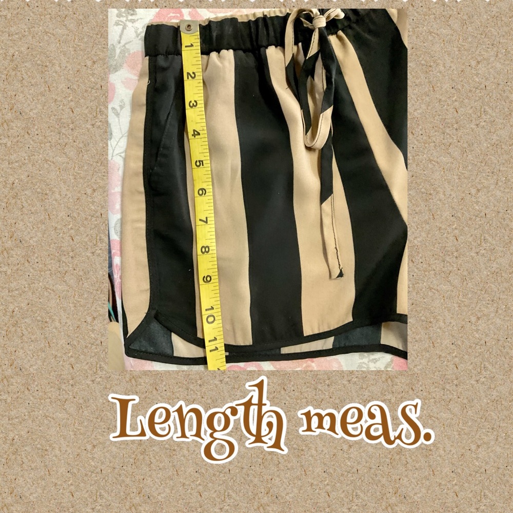 🌠SPECIAL🌠 
Forever 21 - Most pretty, comfortabe casual short - Picture 4 of 7